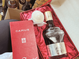 ブランデー：CAMUS（シルバートップ バカラボトル）／ブランデー：COURVOISIER（ナポレオン 旧ボトル）など9点