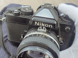 Nikon：FE ブラック + Ai NIKKOR 50mm F1.4／Canon：交換レンズ付きボディなど4点