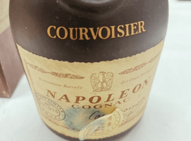 ブランデー：COURVOISIER（ナポレオン 旧ボトル）／ブランデー：COURVOISIER（ナポレオン 旧ボトル）など4点