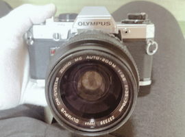OLYMPUS：交換レンズ付きボディ／Canon：交換レンズ付きボディなど3点