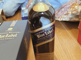 ウイスキー：Johnnie Walker（ブルーラベル）／ウイスキー：Johnnie Walker（18年 ゴールドラベル）など3点
