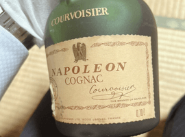 ブランデー：COURVOISIER（ナポレオン 旧ボトル）／ウイスキー：Suntory（エクセレンス）など10点