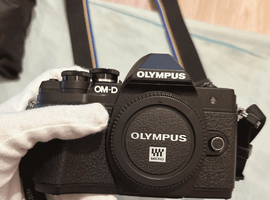 OLYMPUS：OM-D E-M10 Mark III ボディ ブラックなど3点