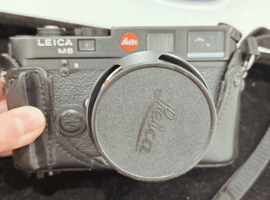 LEICA：交換レンズ付きボディ／Rollei：ボディなど2点