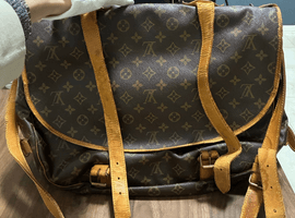 LOUIS VUITTON / モノグラム / ソミュール 43 / M42252 / 状態ランク：Bなど2点