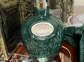 ウイスキー：CHIVAS BROTHERS（ロイヤルサルート 21年 緑）／ウイスキー：NIKKA（鶴 白陶器）など35点