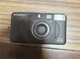 FUJIFILM：Silvi F2.8 ブラックなど7点
