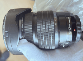 OLYMPUS：レンズ／SONY：ボディなど3点