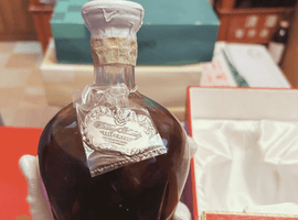 ブランデー：Suntory（インペリアル ホヤクリスタル）／ウイスキー：Suntory（エクセレンス）など10点