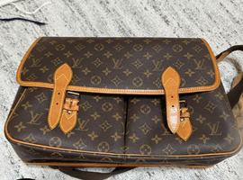 LOUIS VUITTON / モノグラム / ジベシエール GM / M42249 / 状態ランク:Aなど2点