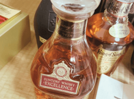 ウイスキー：Suntory（エクセレンス）／ブランデー：CAMUS（ナポレオン エクストラ グランマルキ）など4点