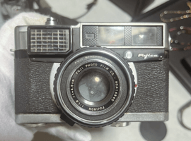 FUJIFILM：ボディ／OLYMPUS：ボディなど4点