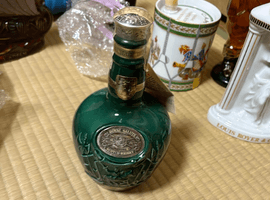 ウイスキー／CHIVAS BROTHERS：ロイヤルサルート 21年 緑 陶器ボトル（状態ランク：D）など3点