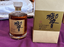 ウイスキー：Suntory（響 17年 両面 ゴールドラベル）など2点