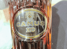 ブランデー：CAMUS（XO ロングネック）／ウイスキー：Suntory（白州 ノンエイジ シングルモルト）など5点