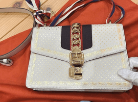 GUCCI / シェリー（ウェブ） / シルヴィ / 421882 / 状態ランク：Bなど12点
