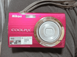 Nikon：ボディ／Nikon：ボディなど4点