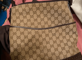 GUCCI / GGキャンバス / ショルダーバッグ / 145857 / 状態ランク：Cなど4点