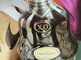 ブランデー：Hennessy（XO 金キャップ グリーンボトル）／ウイスキー：KAVALAN（ソリスト ヴィーニョ）など8点
