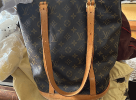 LOUIS VUITTON / モノグラム / バケット GMなど4点（神奈川県川崎市多摩区・出張買取）｜ブランド品の高価買取なら【バイセル】