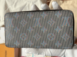 LOUIS VUITTON / モノグラム / ジッピーウォレット / M68662 / 状態ランク：ABなど7点