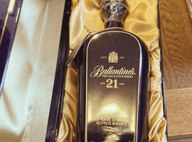 ウイスキー：Ballantines（21年 青陶器）／ブランデー：MARTELL（ノーブリッジ）など5点