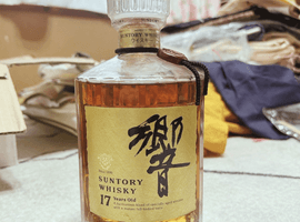 ウイスキー：Suntory（響 17年 両面 ゴールドラベル）／ウイスキー：Suntory（エイジ アンノウン へんこつ なんこつ）など10点