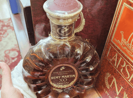 ブランデー：REMY MARTIN（XOスペシャル 旧クリアボトル）／ウイスキー：CUTTY SARK（12年）など4点