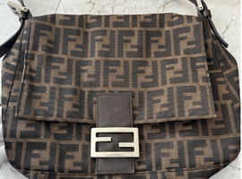 FENDI / ズッカ柄 ワンショルダーバッグ / 26325 / 状態ランク:Bなど2点