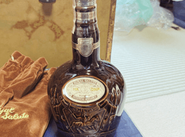ウイスキー：CHIVAS BROTHERS（ロイヤルサルート 21年 茶）／ウイスキー：Johnnie Walker（12年 黒金キャップ エクストラスペシャル）など3点