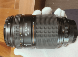 Nikon：レンズ／Nikon：ボディなど2点