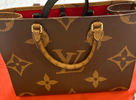 LOUIS VUITTON / モノグラム / オンザゴー MM / M45321 / 状態ランク:Bなど4点