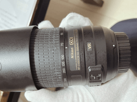 Nikon：AF-S DX NIKKOR 55-300mm F4.5-5.6G ED VR／Nikon：レンズなど3点
