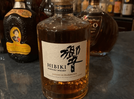 ウイスキー：Suntory（響 ジャパニーズハーモニー）など10点