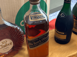 ウイスキー／Johnnie Walker：エクストラスペシャル ブラックラベル ティンキャップ（状態ランク：B）など8点