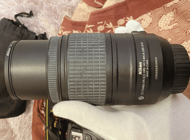 Nikon：AF-S DX NIKKOR 55-300mm F4.5-5.6G ED VR／Nikon：D5500 18-55 VR II キット ブラックなど2点