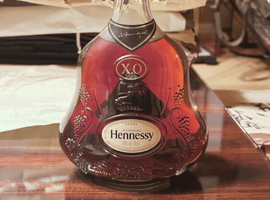 ブランデー：Hennessy（XO 金キャップ クリアボトル）／ウイスキー：Old Parr（12年 現行）など3点