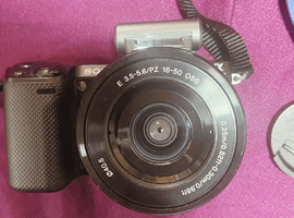 SONY：NEX-5R パワーズームレンズキット NEX-5RL ブラックなど4点