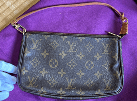 LOUIS VUITTON / モノグラム / ポシェットアクセソワール 旧型 / M51980 / 状態ランク：Bなど8点
