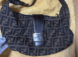 FENDI / ズッカ ハンドバッグ / 0916321001 / 状態ランク：ABなど5点