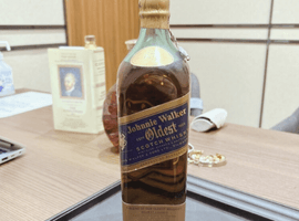 ウイスキー：Johnnie Walker（ブルーラベル オールデスト）／ブランデー：REMY MARTIN（XO スペシャル 旧クリアボトル）など3点