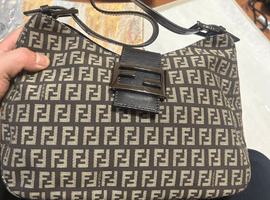 FENDI / ズッキーノ セミショルダーバッグ / 8BR036 / 状態ランク：ABなど2点