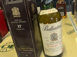 ウイスキー：Ballantines（17年）／ウイスキー：Suntory（ローヤル SR）など8点