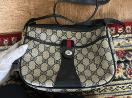 GUCCI / GGスプリーム / 89 02 / 状態ランク：BCなど2点