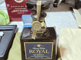 ウイスキー：Suntory（ローヤル 15年 青ラベル）／ブランデー：REMY MARTIN（セントーXO グリーンボトル）など2点