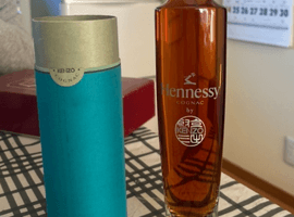 ブランデー：Hennessy（ケンゾー）／焼酎：黒木本店（百年の孤独）など3点