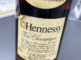 ブランデー：Hennessy（VSOP スリムボトル グリーンボトル）／ウイスキー：TEACHER'S（ロイヤルハイランド デラックス 12年）など4点