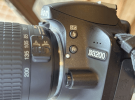 Nikon：D3200 ボディ ブラック＋AF-S DX Zoom-NIKKOR 55-200mm F4-5.6G ED ブラック／Nikon：レンズなど2点