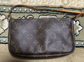 LOUIS VUITTON / モノグラム / ポシェットアクセソワール 旧型 / M51980 / 状態ランク：Bなど4点