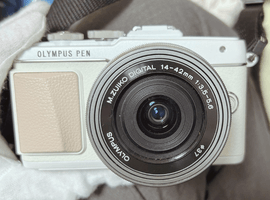 OLYMPUS:PEN Lite E-PL7 14-42mm EZレンズキット ホワイトなど3点